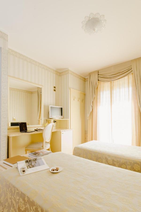 Hotel Liberty Roseto Degli Abruzzi Eksteriør billede