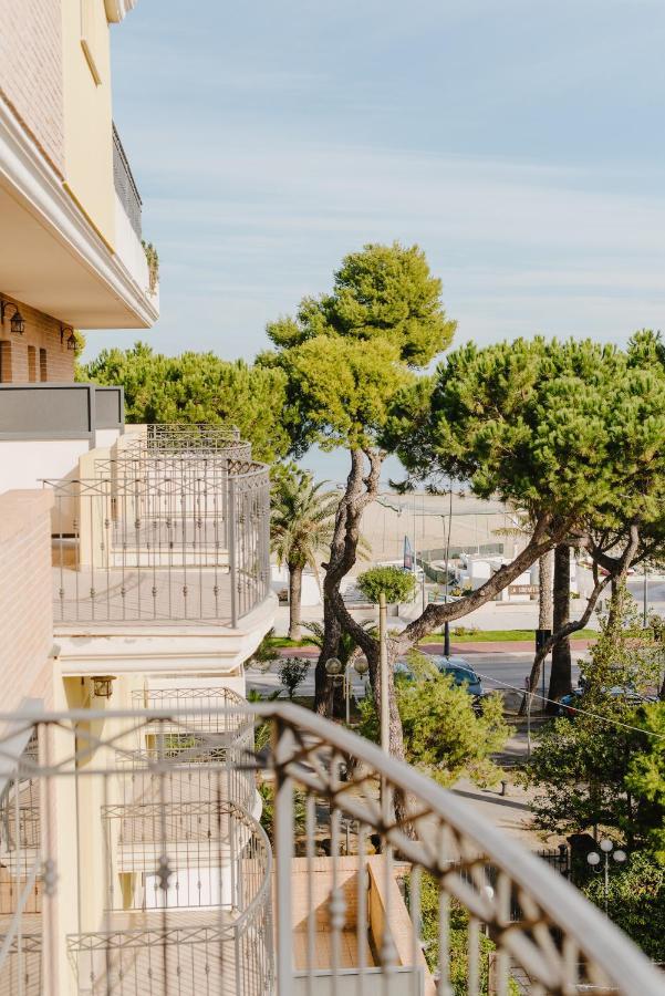 Hotel Liberty Roseto Degli Abruzzi Eksteriør billede
