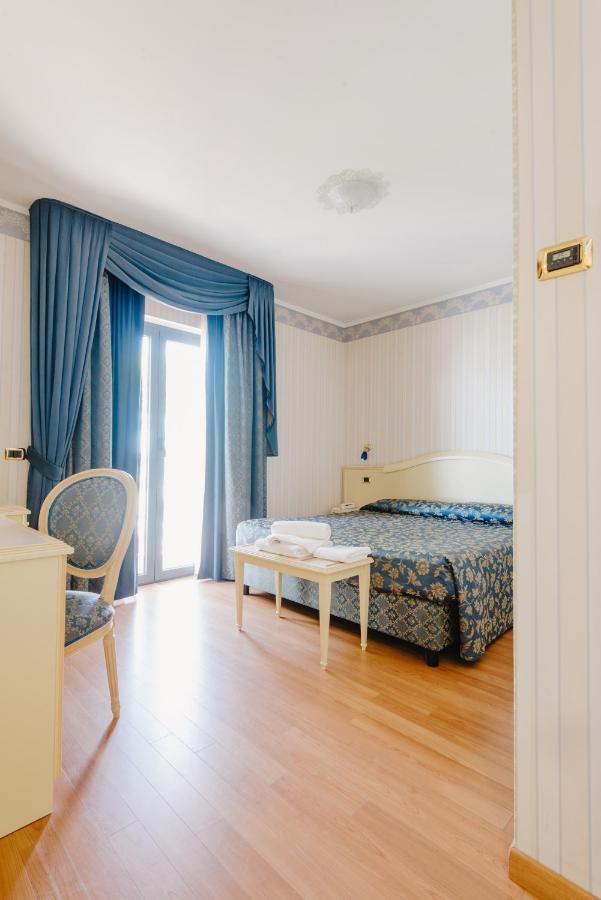 Hotel Liberty Roseto Degli Abruzzi Eksteriør billede